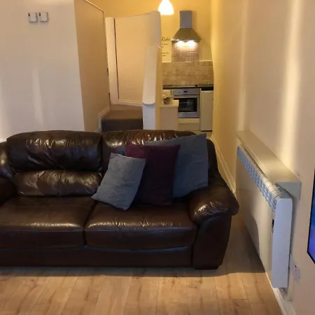Apartment 2 P-lane Self Catering